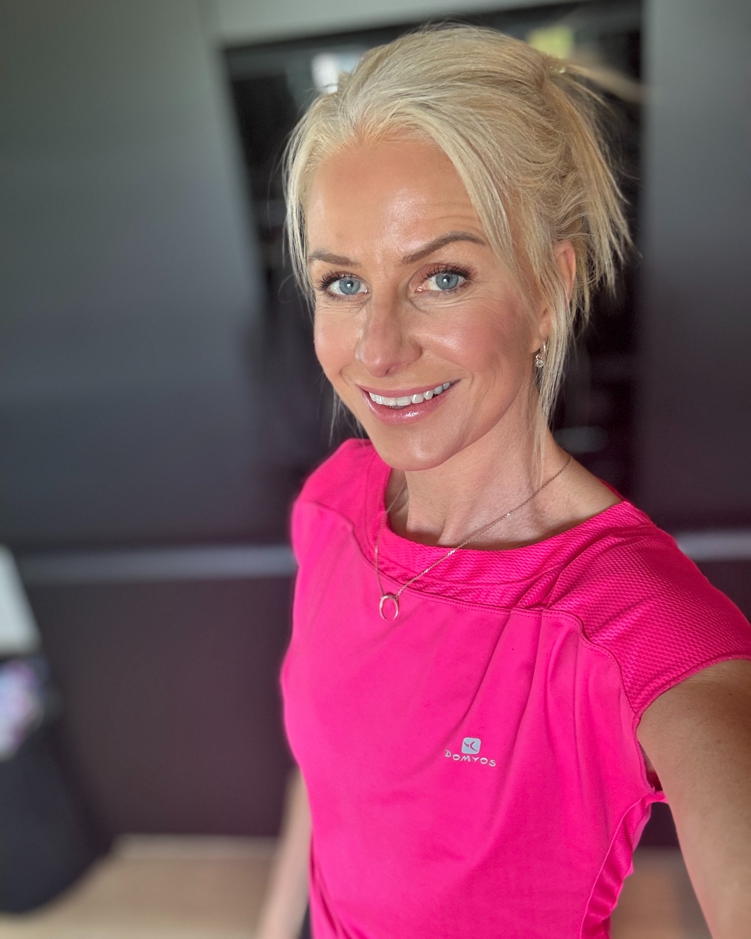 I tilfelle ingen har sagt det til deg denne uka:
✨ Du er sterk
✨ Du gjør en skikkelig god jobb
✨ Du vokser for hver dag som går
✨ Du er god nok, akkurat som du er
✨ Du har lov til å senke skuldrene
👉 Pust litt nå.
Du kan slippe taket i uka.
Fredagsklem fra meg💫