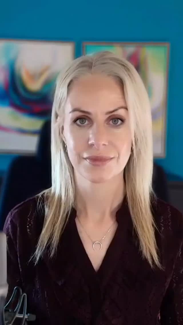 Ønsker du å jobbe med folk, men du vet ikke helt hva du skal tilby eller hvordan du ska få kunder?
Da har jeg en perfekt 4-dagers bootcamp for deg. Klikk deg inn på linken i bio for mer informasjon og påmelding💫
