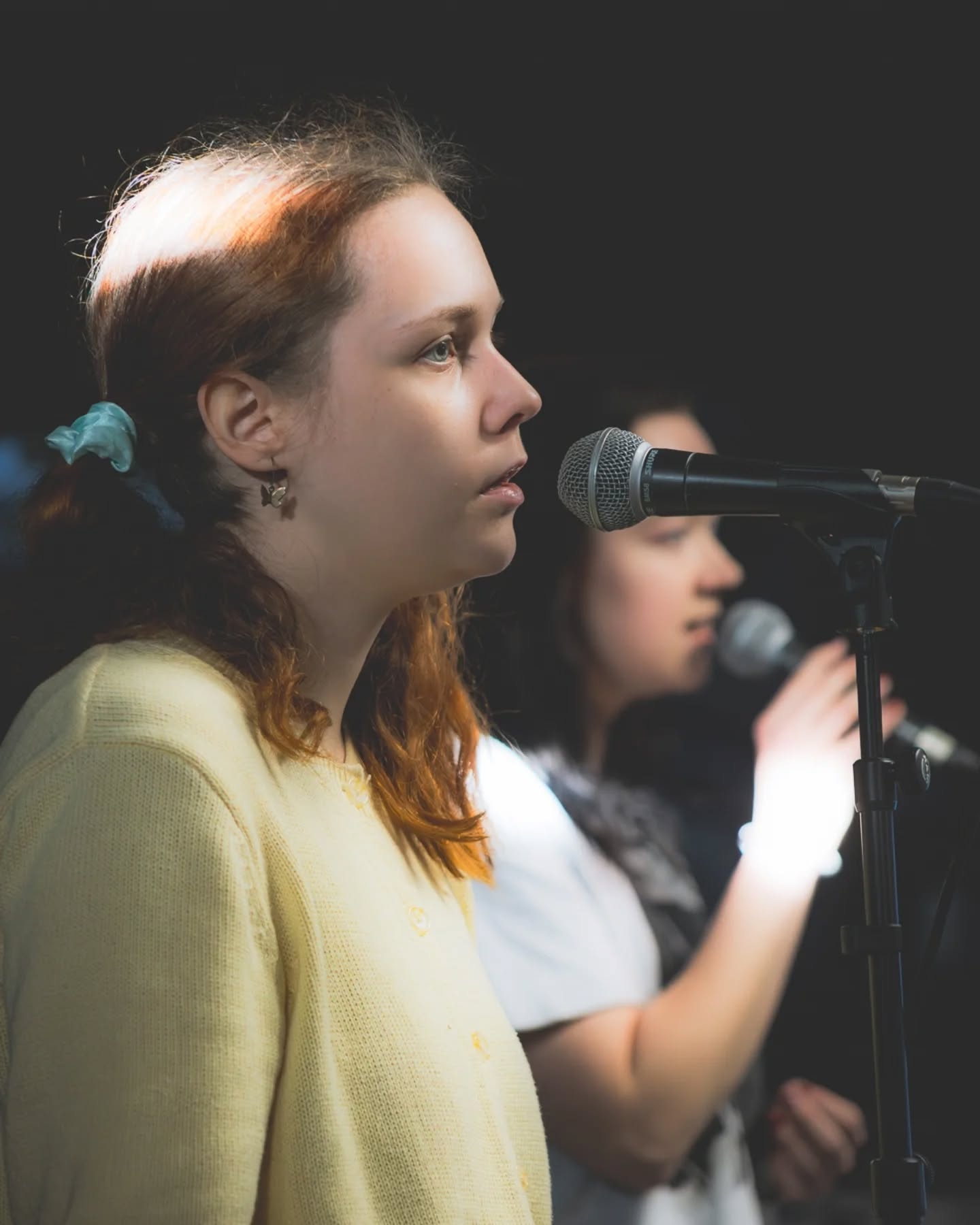 Viime viikolla harjoiteltiin myös laulajien kanssa. Förra veckan övade vi också med sångarna. #feelslikehomemusical 🎶✨️
#nuorikulttuurikokkola #ungkulturkarleby #nuorikulttuuri #ungkultur