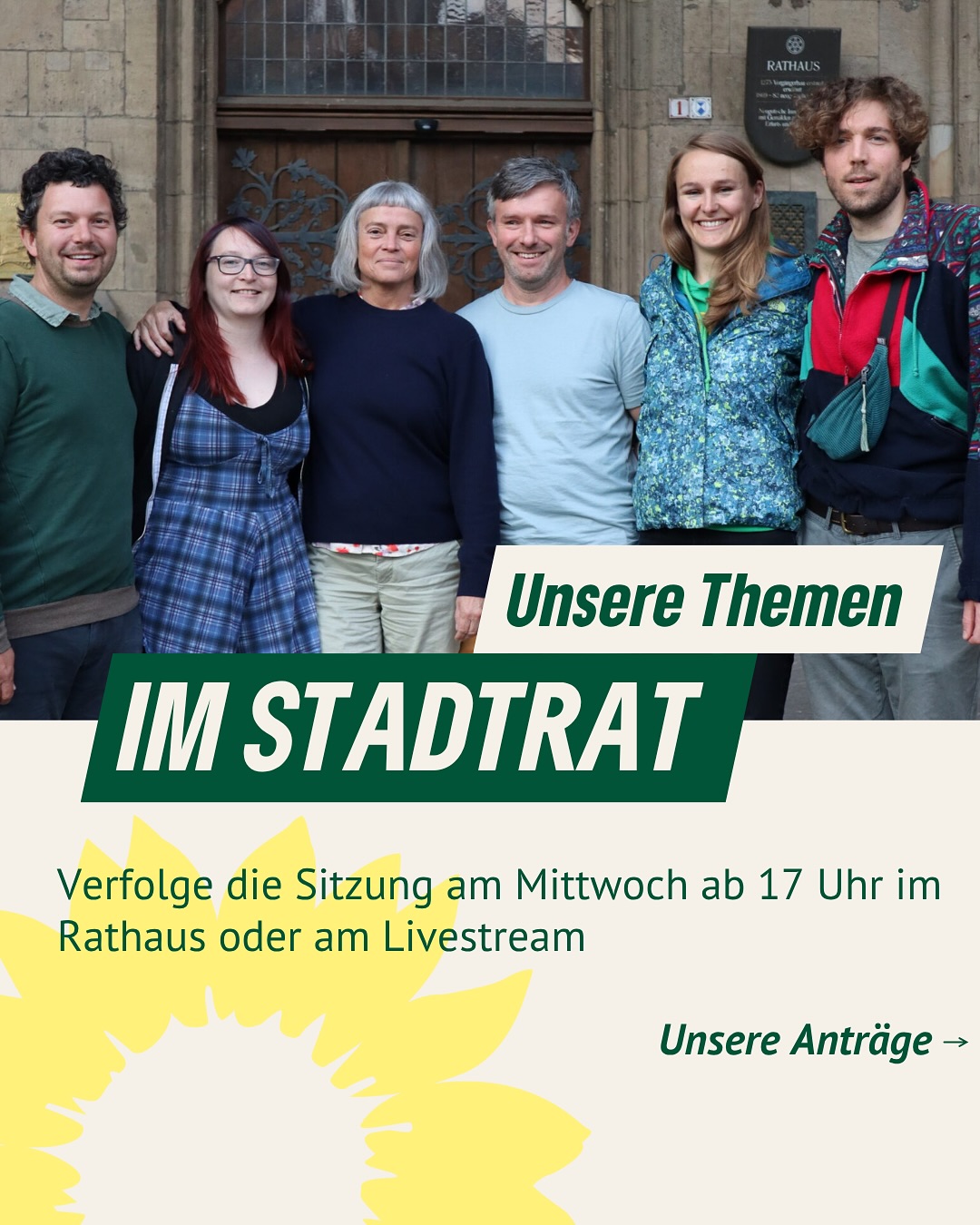 Am Mittwoch wird ab 17 Uhr im Erfurter Rathaus wieder über wichtige Themen für unsere Stadt diskutiert. Mit dabei sind mehrere Initiativen von uns, mit denen wir konkrete Verbesserungen für Erfurt anstoßen wollen:
🌃 Nachtkultur braucht Koordination:
Auf unsere grüne Initiative hin hat der Stadtrat bereits beschlossen, einen Nachtkulturbeauftragten einzusetzen – wir haben auch die Finanzierung im Nachtragshaushalt 2025 gesichert.
Jetzt fordern wir: Der OB muss die Stelle endlich ausschreiben! Denn Nachtkultur bindet junge, kreative Menschen an die Stadt. Das hat auch der umfassende Beteiligungsprozess gezeigt.
🎭 Theater Erfurt neu aufstellen:
Wir wollen das Theater strukturell und inhaltlich breiter aufstellen – gemeinsam mit den demokratischen Fraktionen.Dazu gehören: eine Teamleitung statt Einzelverantwortung, die Rückkehr des Schauspiels nach Erfurt und ein klarer Zukunftsplan für ein lebendiges Theater.
🎨 Kulturelles Jahresthema 2026 sichern:
Gemeinsam mit den progressiven Fraktionen setzen wir uns dafür ein, dass Erfurt auch 2026 ein kulturelles Jahresthema erhält. Es schafft Anreize für kreatives Tun und wirbt für den Kulturstandort Erfurt.
Das neue Motto: „KulturOrtsWechsel – Ein Förderprogramm zur Eroberung ungewöhnlicher Räume“ – mit 200.000 € gefördert.
#Stadtrat #GrüneErfurt #Kommunalpolitik #Kulturpolitik #TheaterErfurt #NachtlebenErfurt