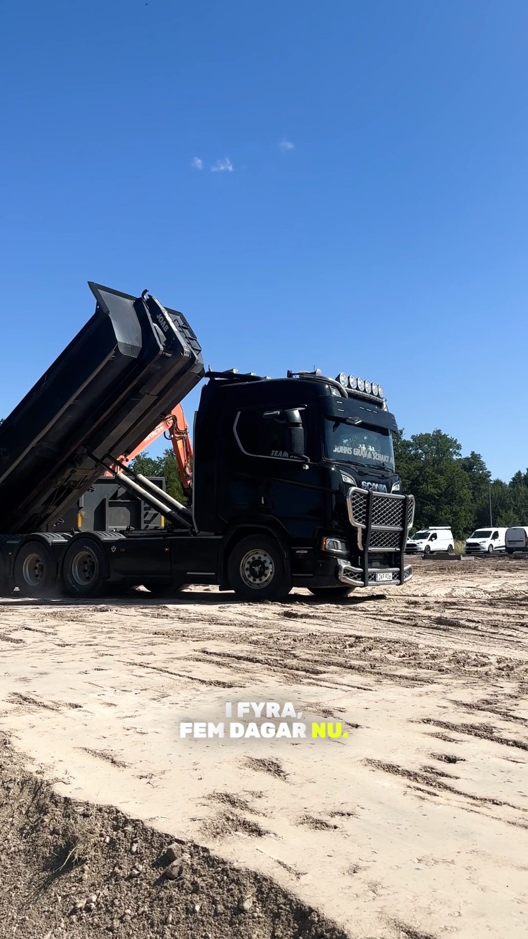 Vi bygger en ny anläggning och första spadtaget är taget! Följ med på vår resa 💪