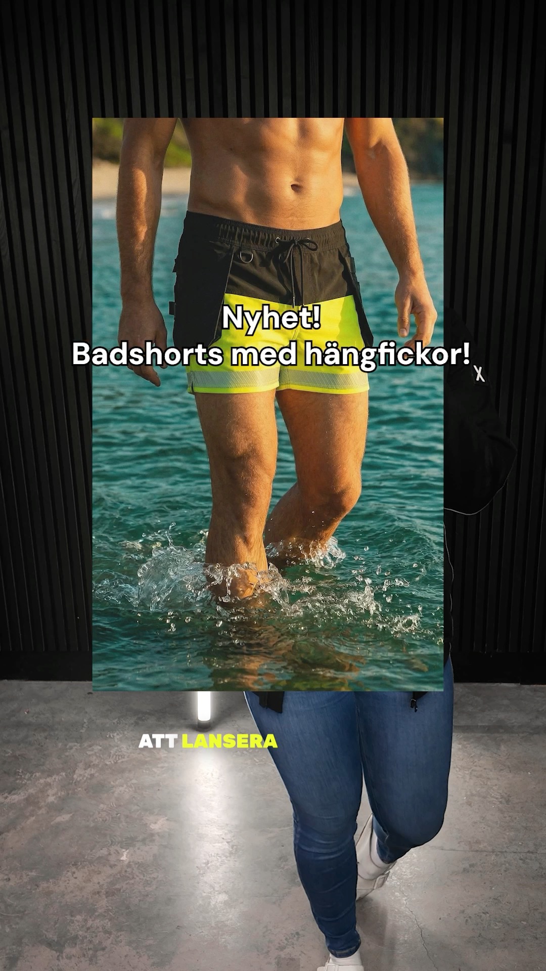 Det var ingen som efterfrågade det men självklart utvecklade vi ett par badshorts med hängfickor! Både praktiskt och snyggt på stranden 😎🏖️